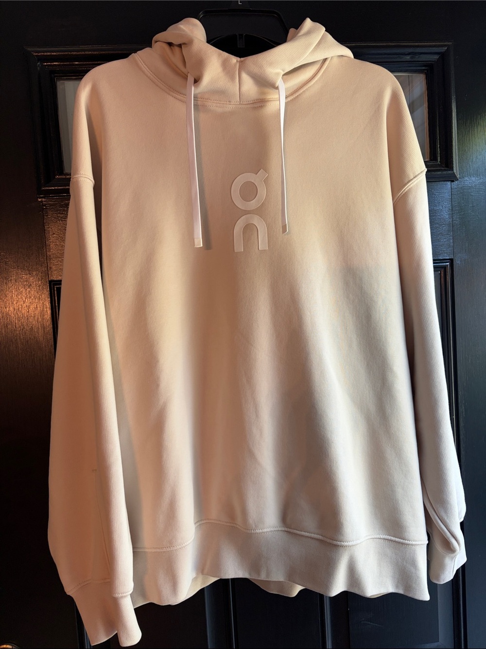 On Cloud Run on Clouds Club Cream  Hoodie with Subtle Logo. Like new!
